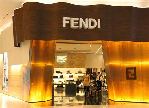 outlet fendi roma via flaminia|boutique roma roma.